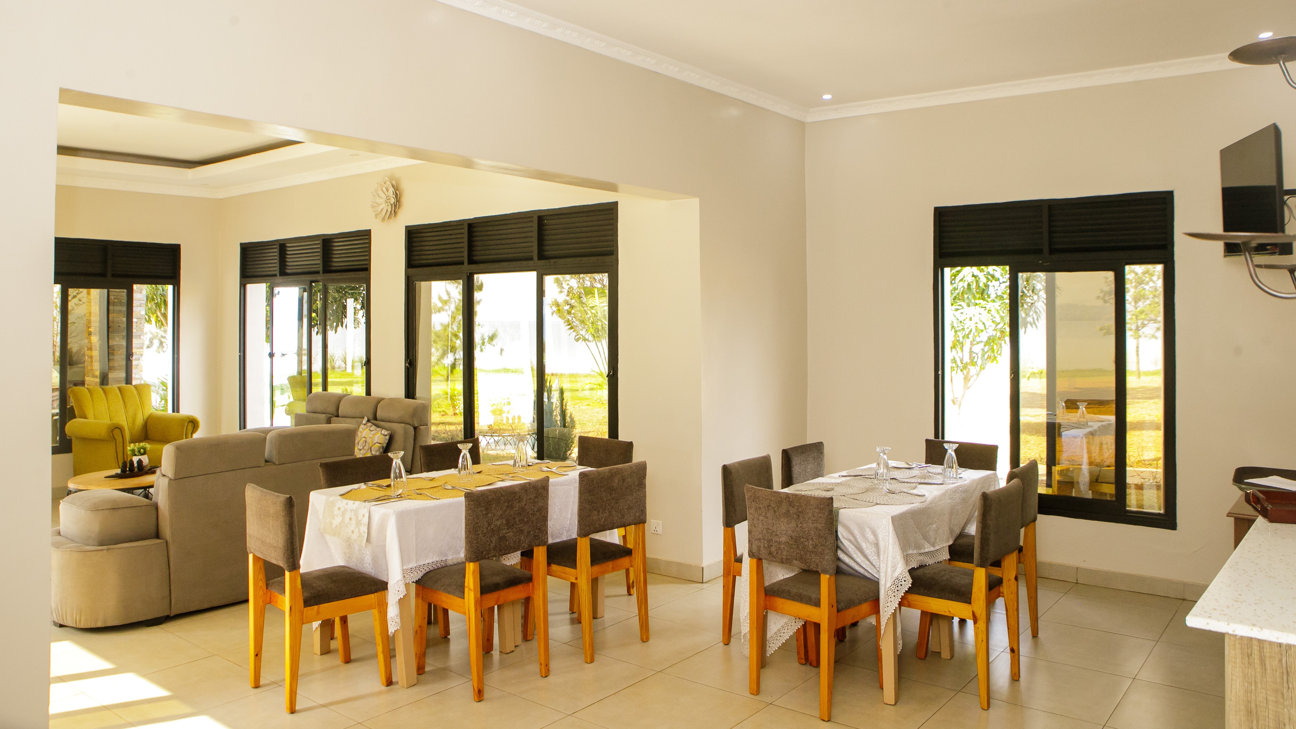 Maravilla Kivu Dining room